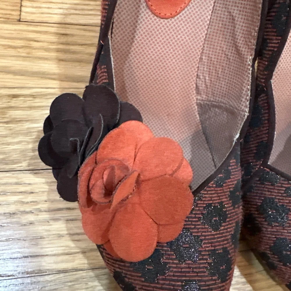 Ruby Shoo Brand new Red & Black Floral Retro Heels EU 38 (US 7.5–8) - Picture 3 of 6